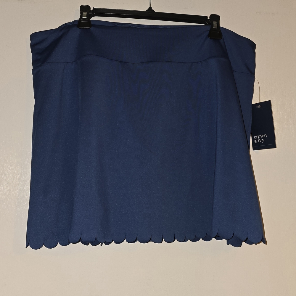 Crown & Ivy Women's Scalloped Hem Mini Skirt - Blue